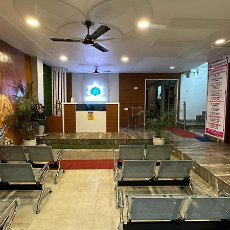 Hotel Aparajita Varanasi Luaran gambar