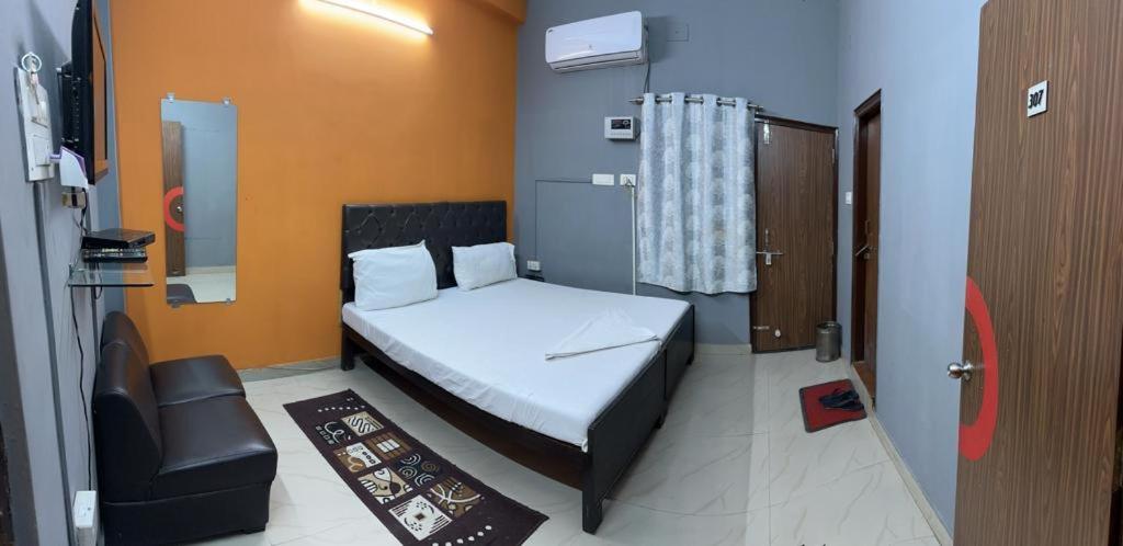 Hotel Aparajita Varanasi Luaran gambar