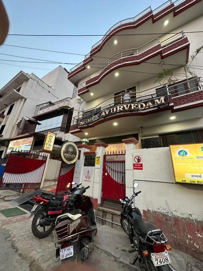 Hotel Aparajita Varanasi Luaran gambar