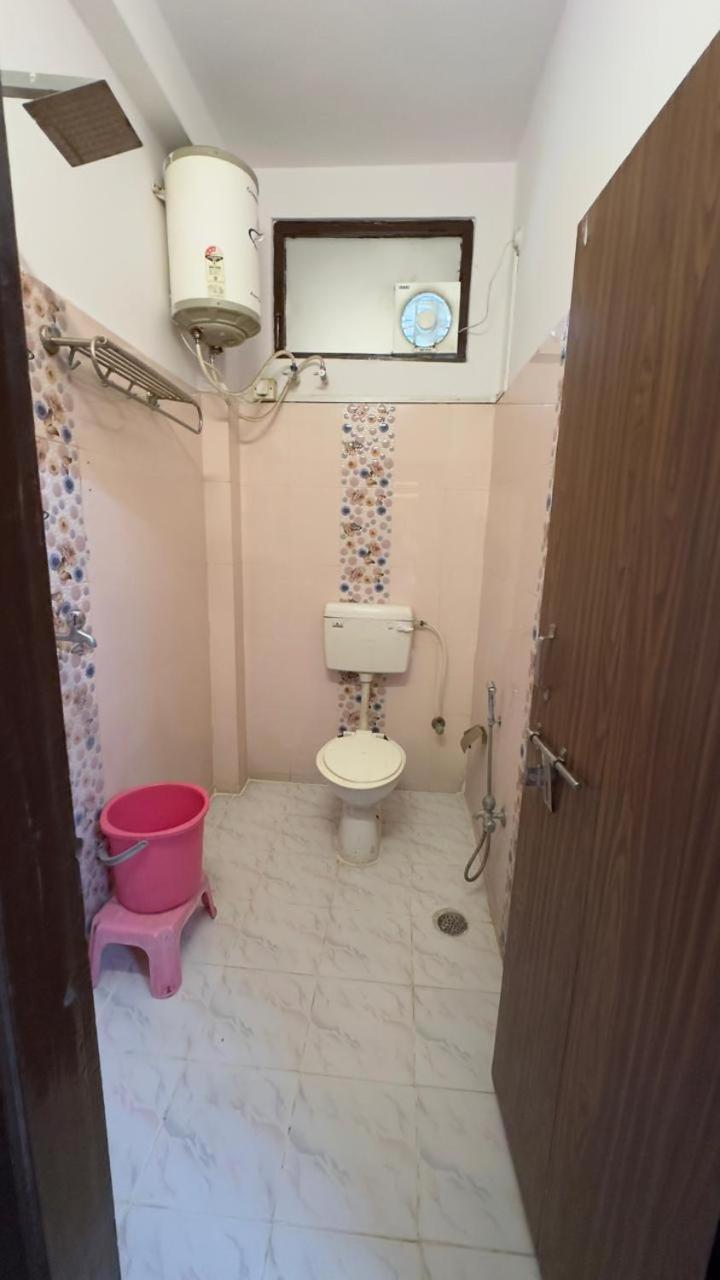 Hotel Aparajita Varanasi Luaran gambar